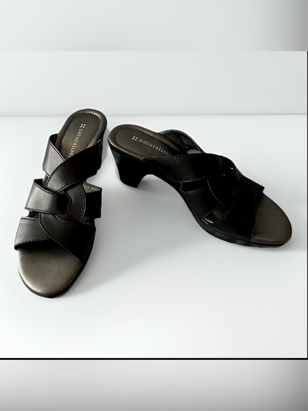 Naturalizer Black Leather Crisscross Slide Sandals 8.5 M